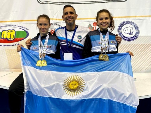 Profesor del Mariano Moreno entrena a la Selección que consiguió 33 medallas de oro